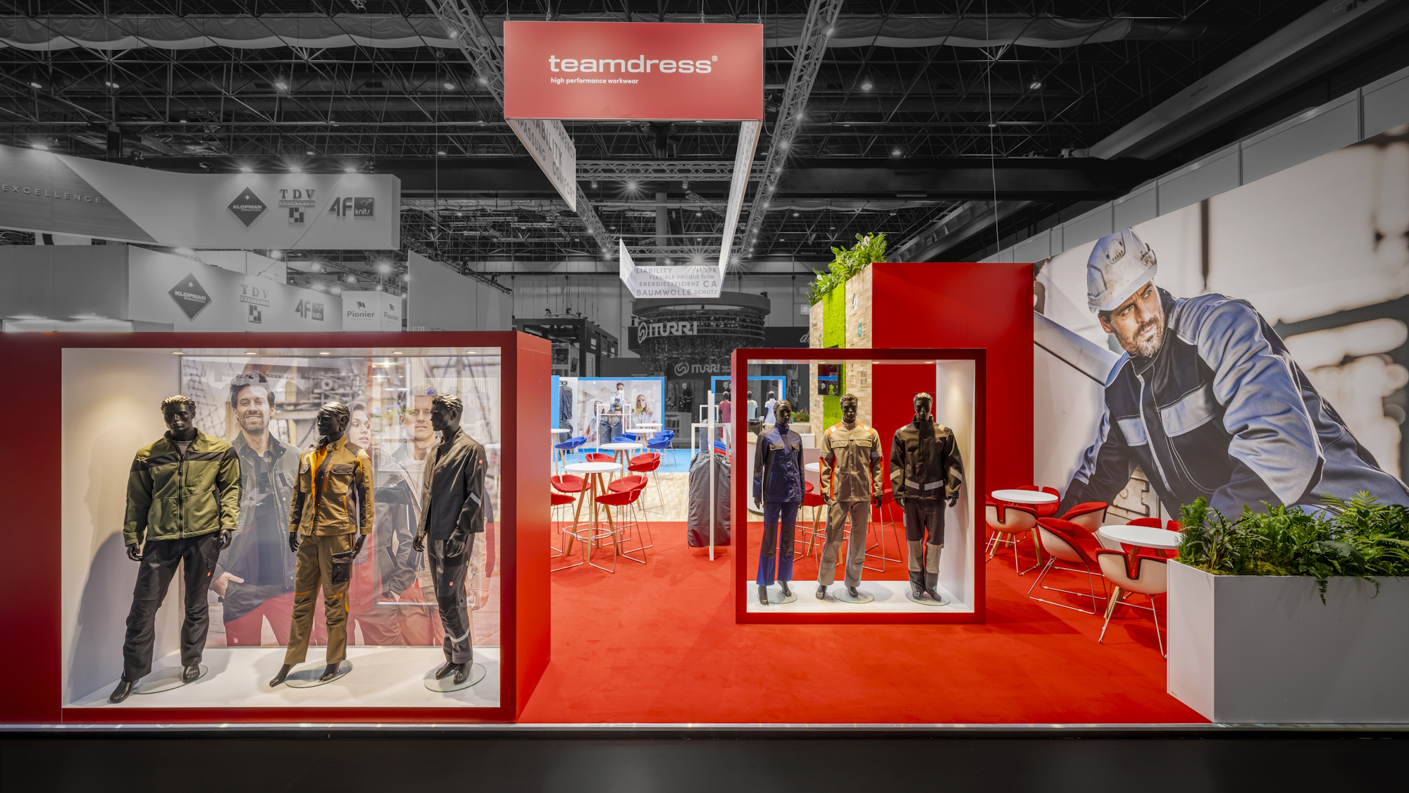 TEAMDRESS und De Berkel Messestand zur A+A 2025 in Düsseldorf