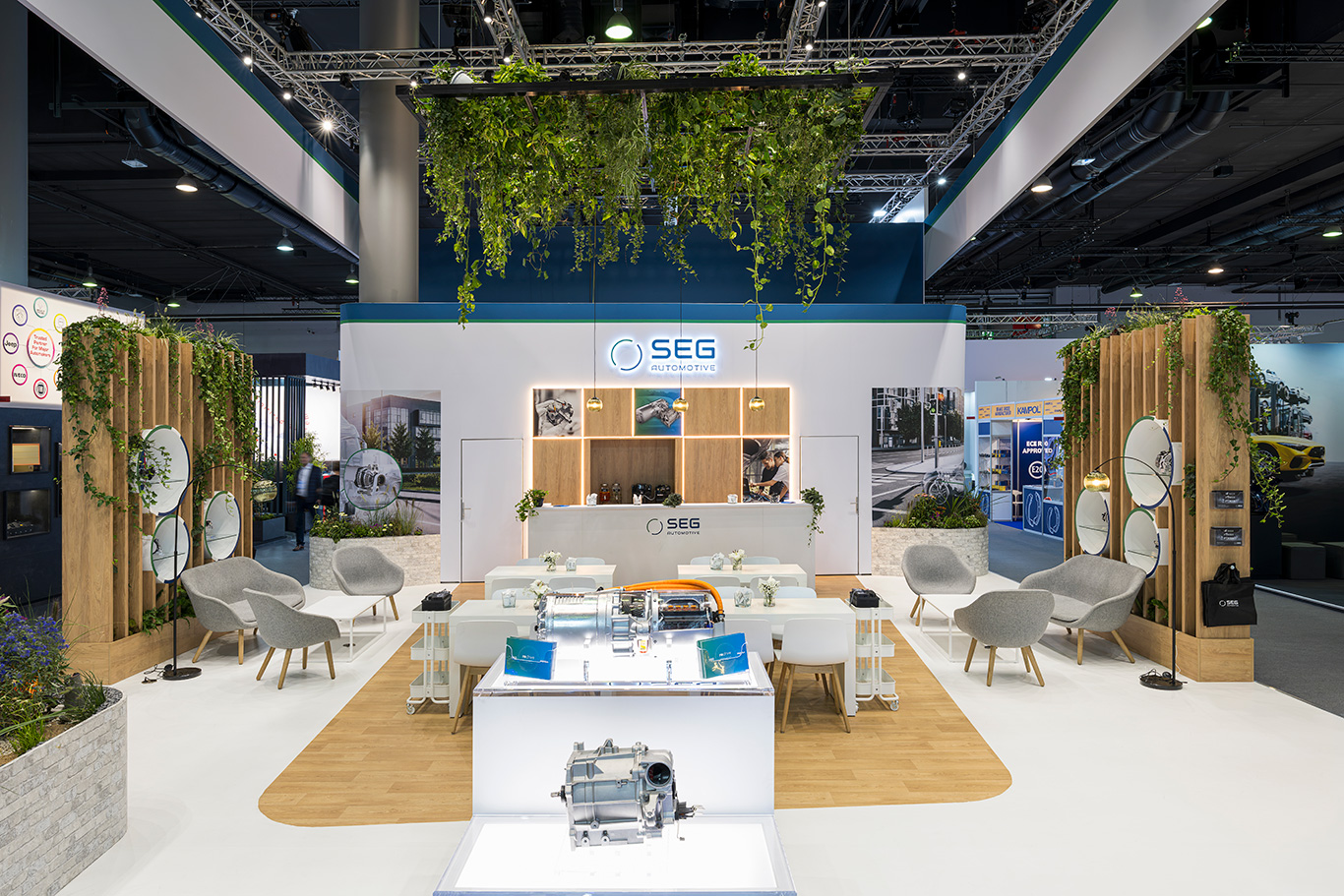 20260909 PREUSS SEG 038 Web Messestand von SEG Automotive auf der Automechanika